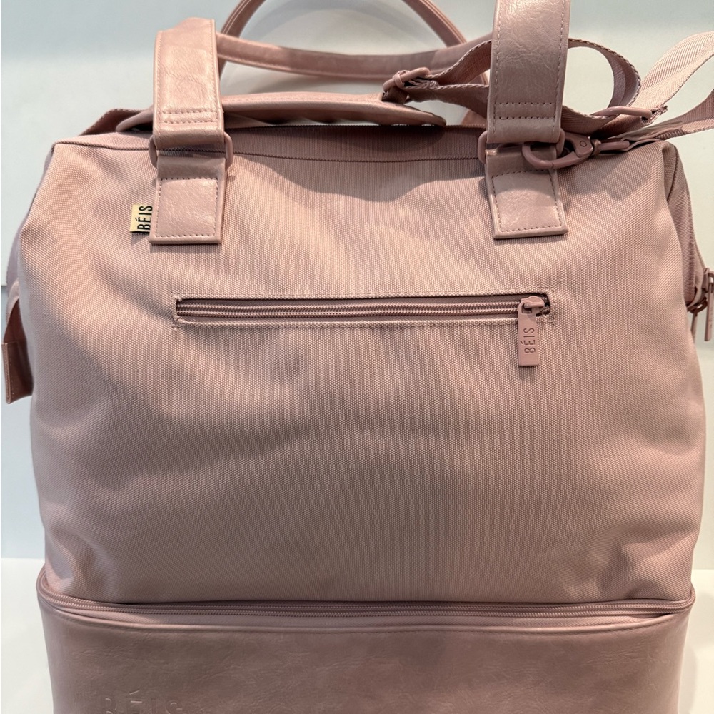 Beis Weekender in Atlas Pink, very good preowned condition